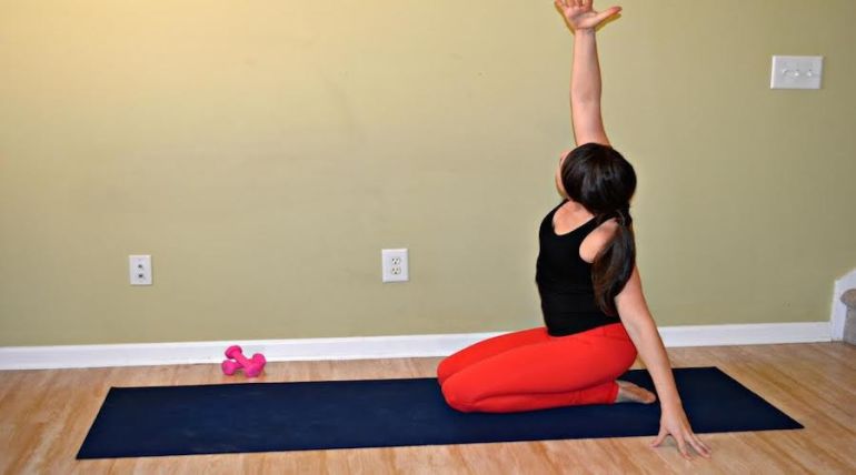 10-Minute Core Sequence For A Digestive Detox Hero Image