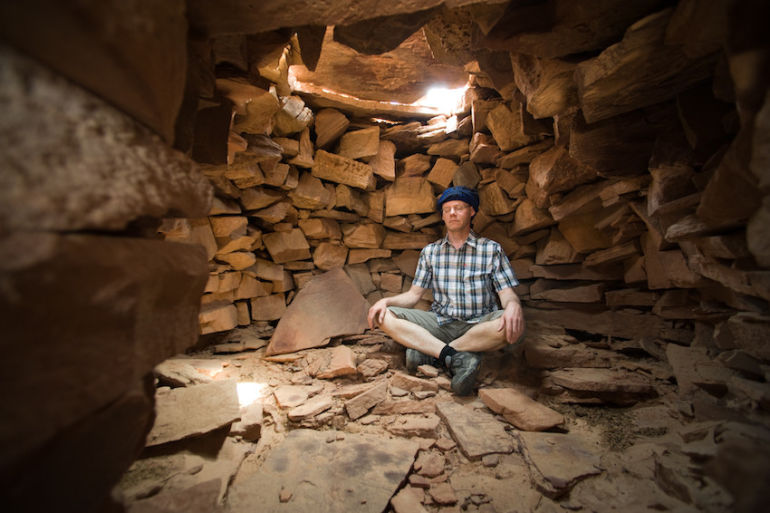 Yoga & Meditation In The Sinai Desert (Gorgeous Photos) Hero Image