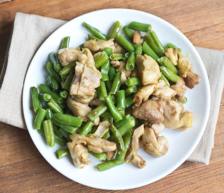 10 Meals Nutritionists Cook On Busy Weeknights Hero Image