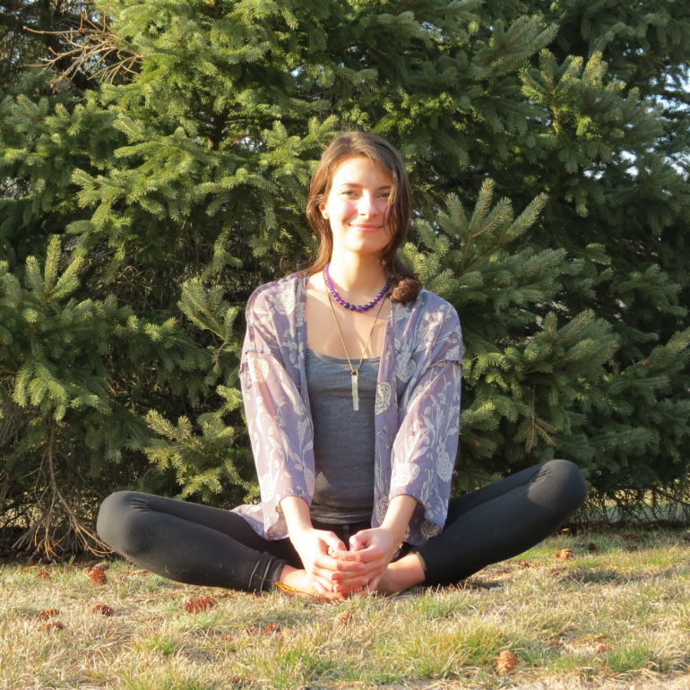 10-Minute Yoga Sequence For Scorpios (Or Anyone With Tight Hips) Hero Image