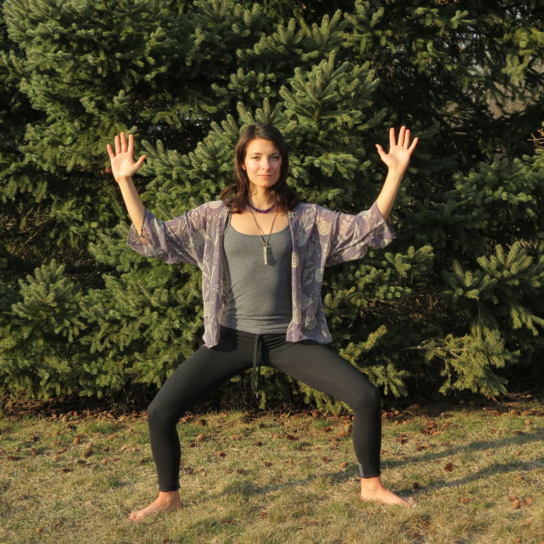 10-Minute Yoga Sequence For Scorpios (Or Anyone With Tight Hips) Hero Image