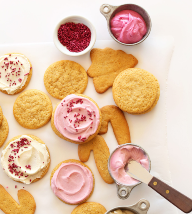 15 Vegan Cookies To Make This Holiday Season Hero Image