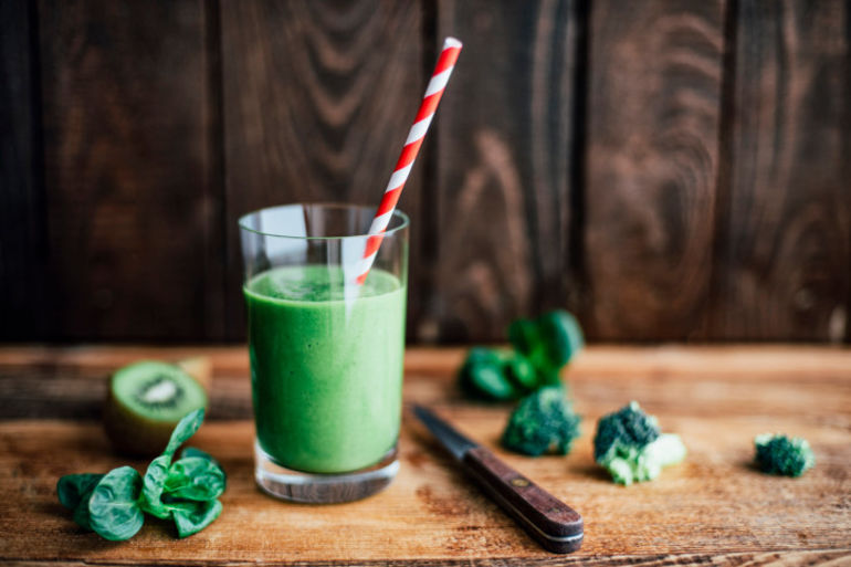 10 Things Nutritionists Eat For Breakfast Hero Image