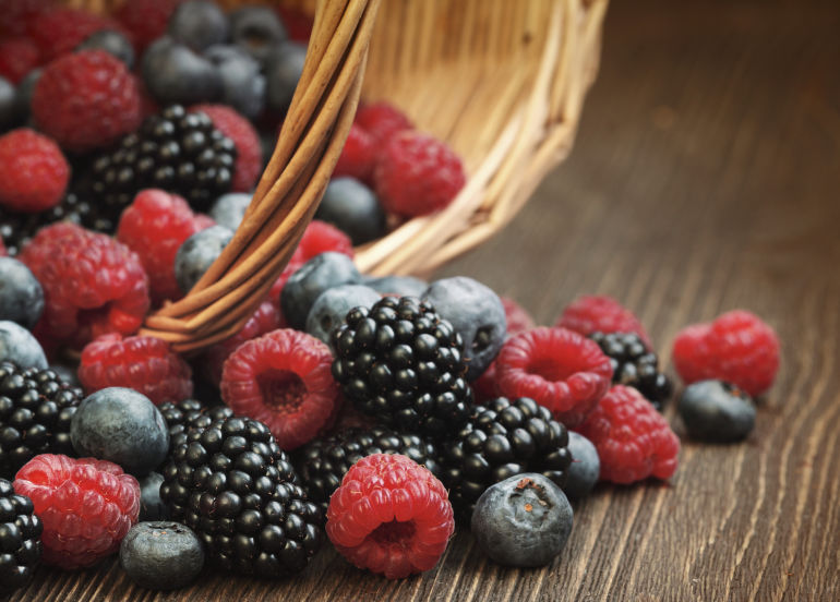 The 6 Cancer-Fighting Superfoods You Should Eat Every Day Hero Image