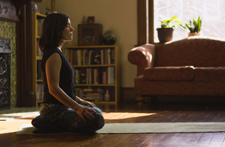 4 Yoga Poses To Stretch Your Hip Flexors Hero Image