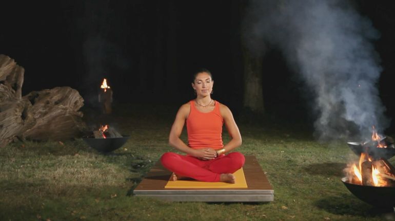 5 Yoga Poses For Better Digestion Hero Image