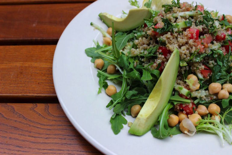 8 Vegetarians Reveal What They Order At Popular Food Chains Hero Image