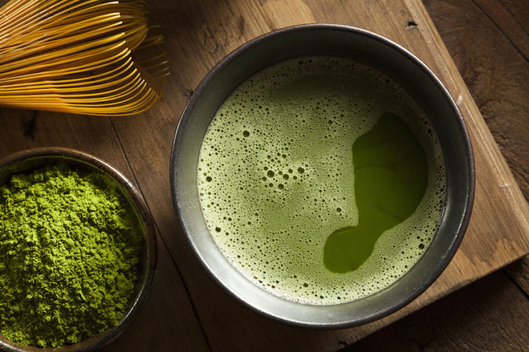 How A Holistic Nutritionist Keeps Her Skin Vibrant & Healthy Hero Image