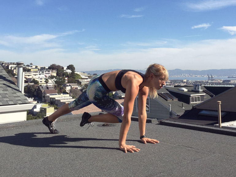 5 Ab Exercises That Are More Effective Than Crunches Hero Image