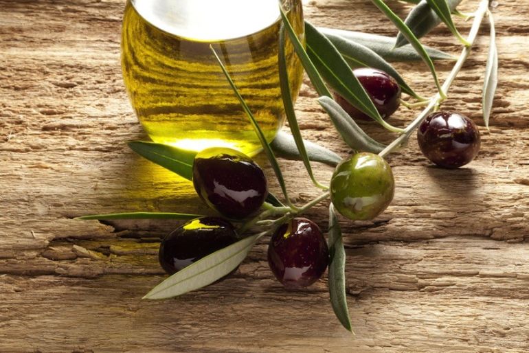 21 Foods To Keep At Home If You're Trying To Eat Clean Hero Image