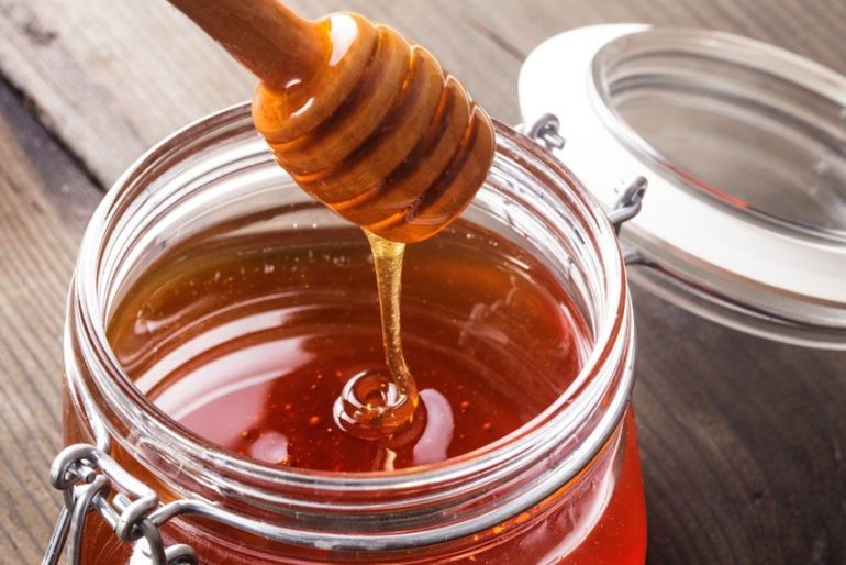 21 Foods To Keep At Home If You're Trying To Eat Clean Hero Image