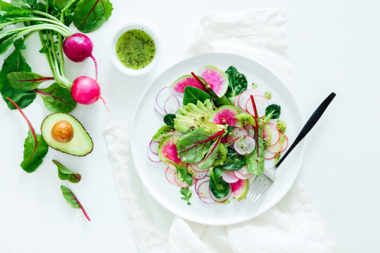 What A Holistic Expert & M.D. Eats In A Day Hero Image