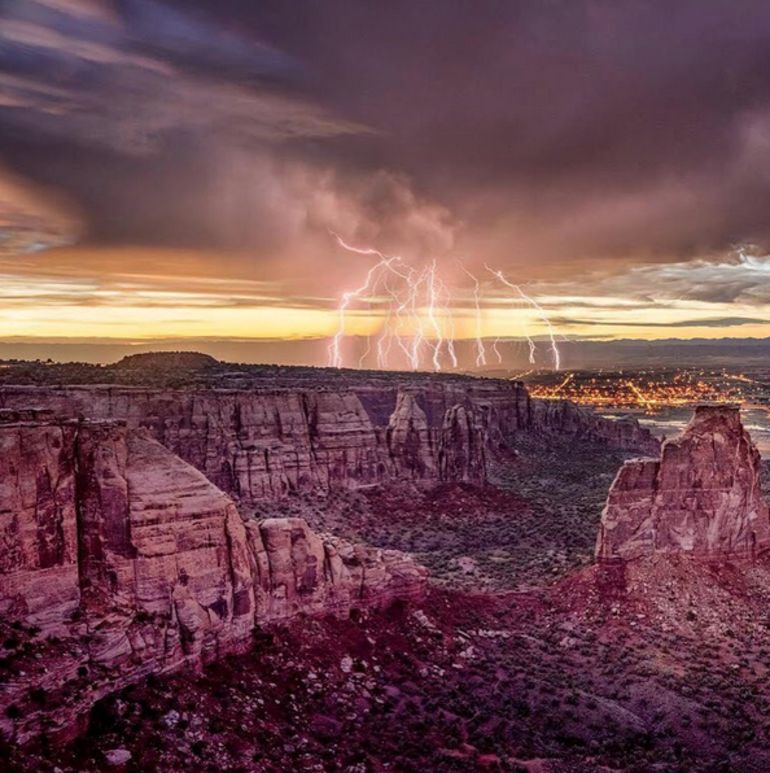 Happy National Park Service Day! 12 Of The Country's Most Beautiful Views Hero Image