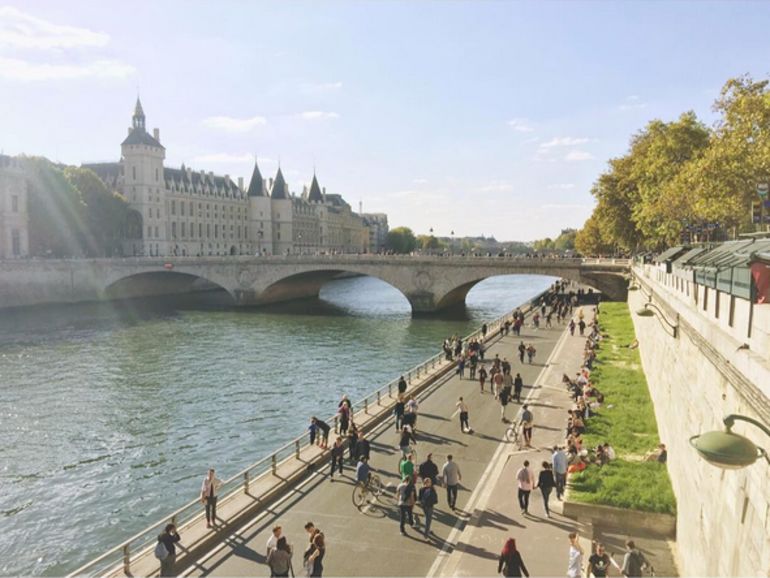 These Photos Show What Paris Looked Like When It Banned Cars For A Day Hero Image