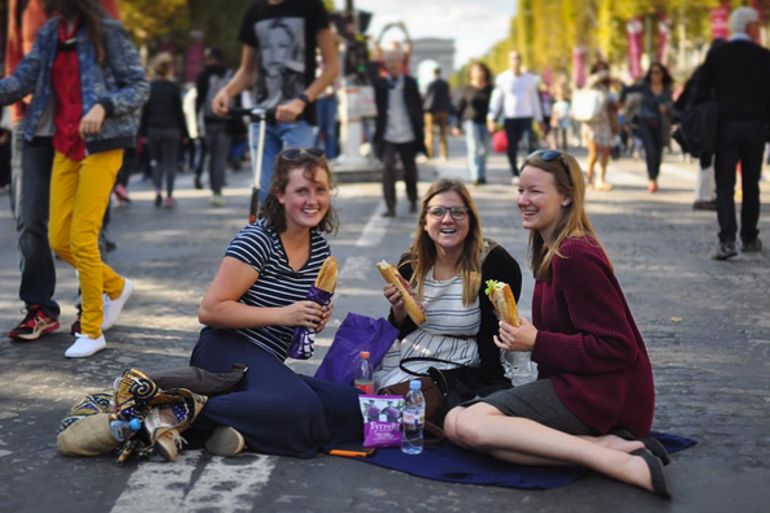 These Photos Show What Paris Looked Like When It Banned Cars For A Day Hero Image