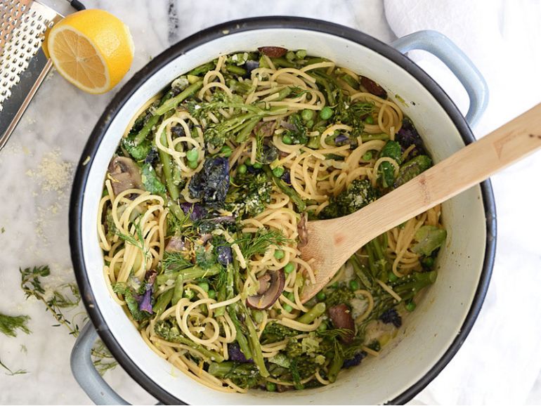 11 One-Pot Meals To Make This Week (They'll Solve All Your Dinner Problems) Hero Image