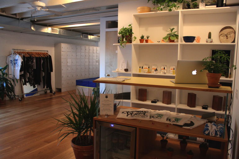 5 Ways To Make Your Space As Zen As This Breathtaking Yoga Studio Hero Image