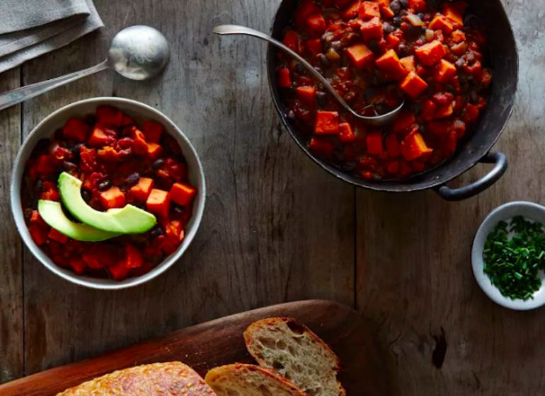 7 Healthy Chili Recipes You'll Want To Try This Fall Hero Image