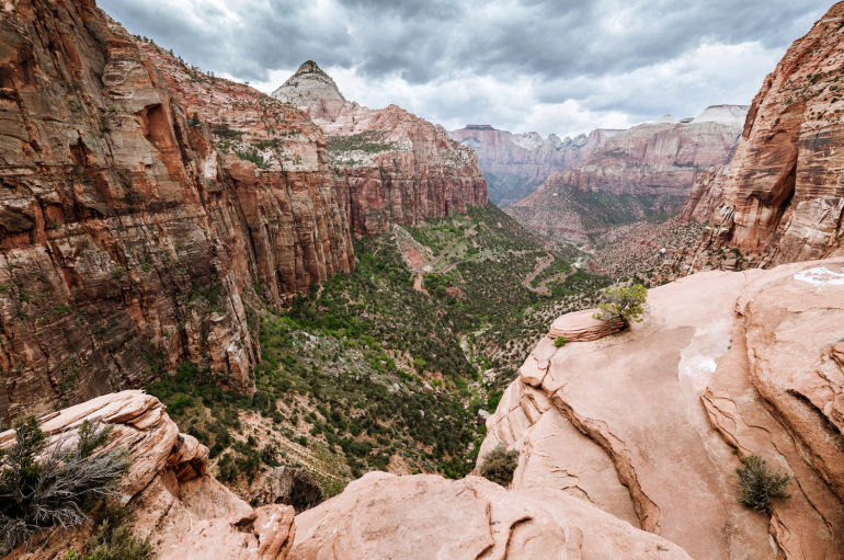 8 Gorgeous Photos That Will Inspire You To Hike This Fall Hero Image