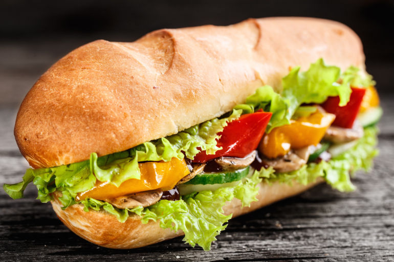 11 Nutritionists Reveal What They Order At Popular Food Chains Hero Image