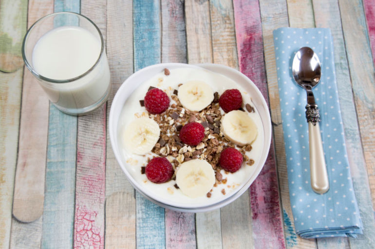 10 Things Nutritionists Eat For Breakfast Hero Image