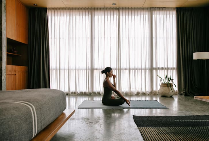 5 Ways To Stay Mindful Throughout The Day