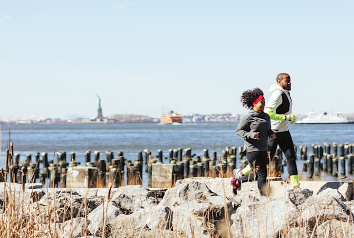 5 Ways You & Your Running Bud Can Motivate Each Other To Go The Distance