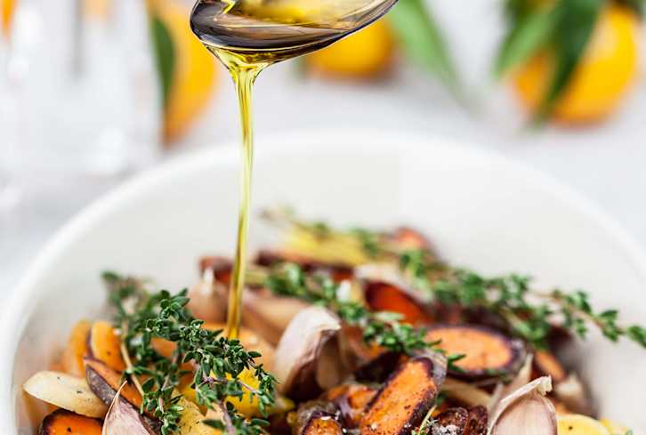 Health Experts Really Want You To Stop Making This Common Cooking Oil Mistake