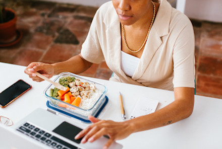 This Eating Schedule Can Promote Cellular Repair & Blood Sugar Regulation