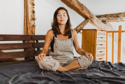 3 Steps To Help Calm Your Mind Whenever It's Spinning, From An Integrative MD