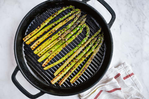 Grilled Asparagus in a Cast Iron Pan