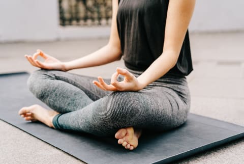How To Meditate For Anxiety: 3 Beginner Techniques To Try | mindbodygreen