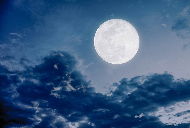 A Capricorn Full Moon Is Coming This Weekend — Here's What To Know