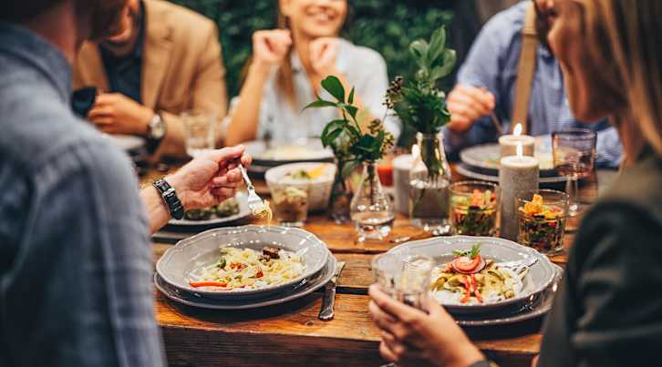 New Study Shows Eating These 5 Nutrients Helps Lower Dementia Risk New Study Shows Eating These 5 Nutrients Helps Lower Dementia Risk
