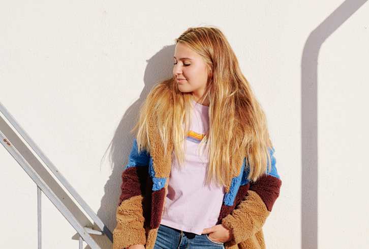Hair Toner: Can You Do It Naturally? 10 At-Home, DIY Tricks To Try