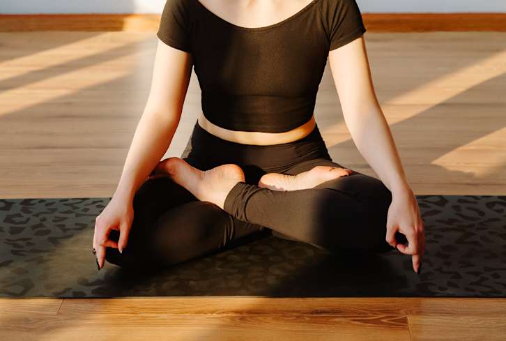 Craving Movement? These Are The Best 5 Yoga Poses To Do Every Morning