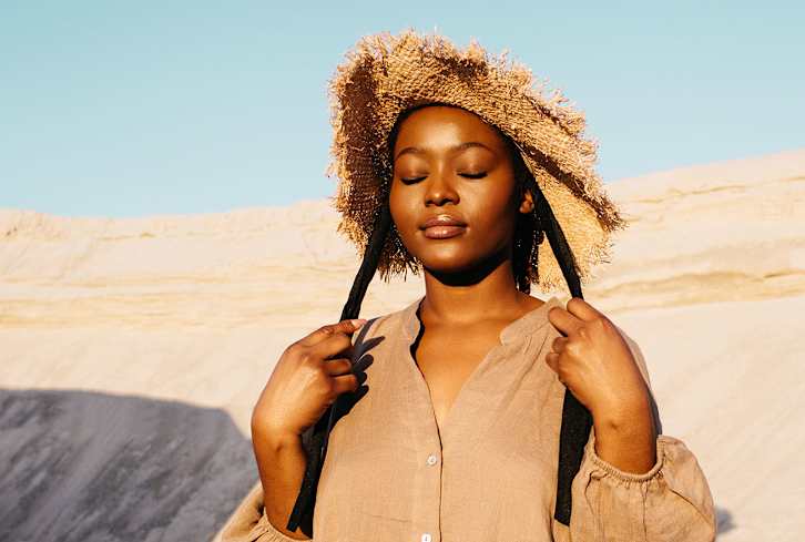 A Psychotherapist's Go-To Strategy For Releasing Stress & Loneliness