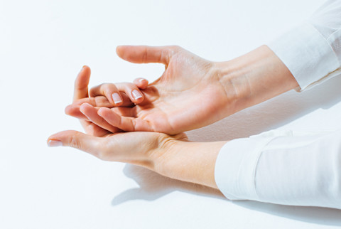 How To Strengthen Nails How To Strengthen Nails