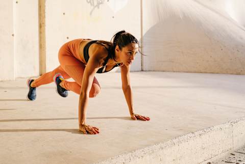 Woman Doing Mountain Climber Workout Outdoors Woman Doing Mountain Climber Workout Outdoors