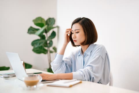 woman at computer 