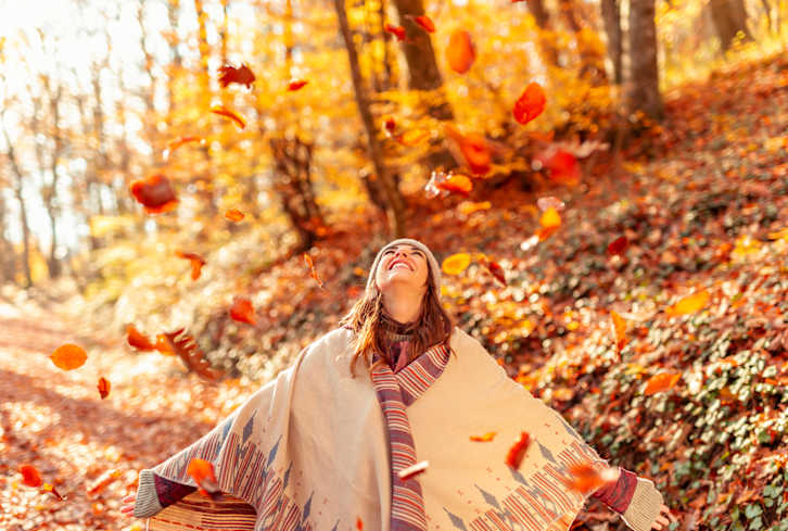 5 Fall Must-Haves to Keep You Cozy, Grounded & Glowing
