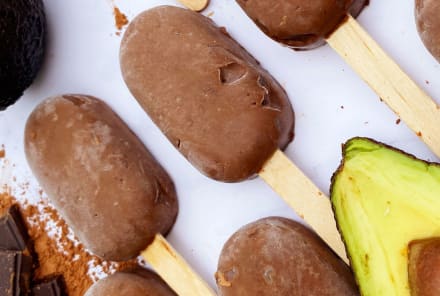 These Ultra-Decadent Fudge Pops Are Free Of Dairy & Refined Sugar