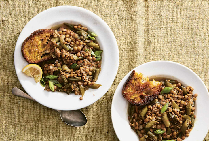 A Protein- & Fiber-Packed Soup For Spring (Groundbreaking!)