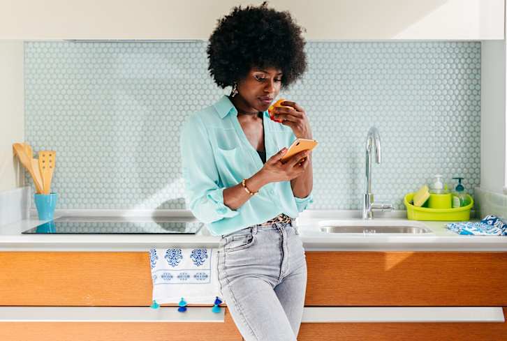 How To Stop Eating Out Of Boredom & Tap Into Your Hunger Cues