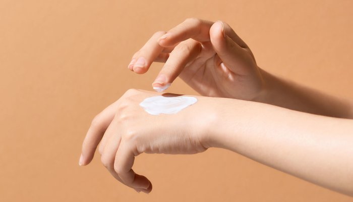 How 4 Beauty Experts Treat Fine Lines & Dark Spots On Their Hands