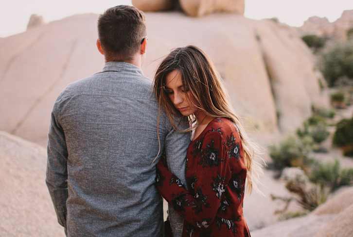 This Sneaky Factor Makes Trauma Bonding *Way* Worse, From A Psychologist