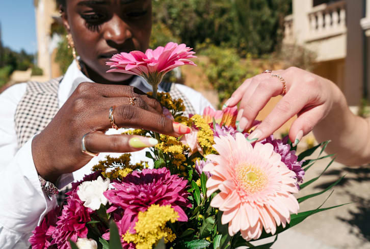 Making A Stunning Bouquet Is Easy With This Florist-Approved Guide