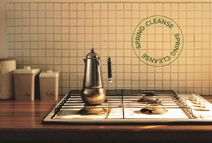 How To Keep Your Stovetop Sparkly Clean—Using Only 3 Ingredients