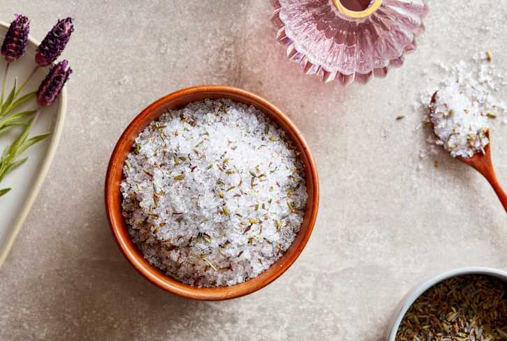 15 Essential Oils That'll Help Balance Your Hormones