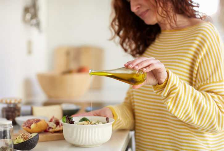 RDs Say You Don't Need To Nix This Controversial Cooking Oil